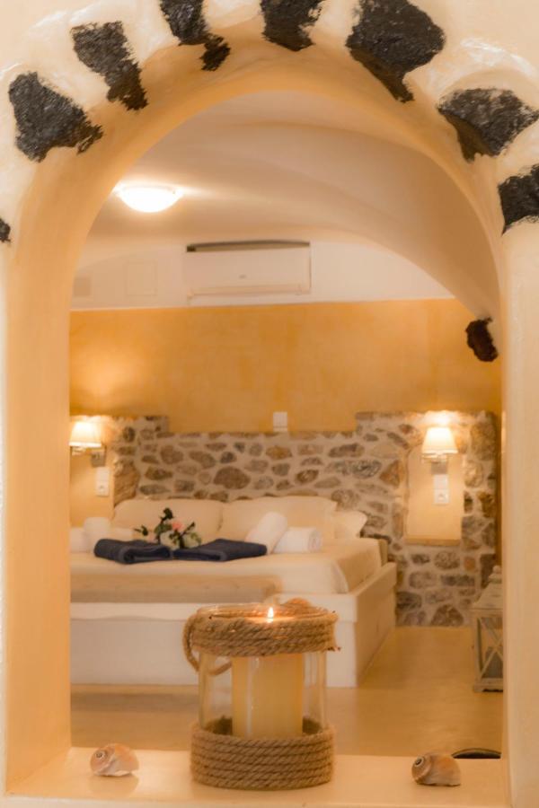 Linos Suites Emporio  Экстерьер фото